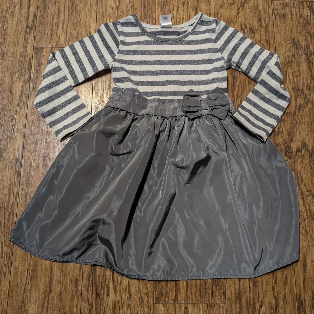 $ Lot Of 5 Healthtex Long Sleeve‎ Size 5 Dresses